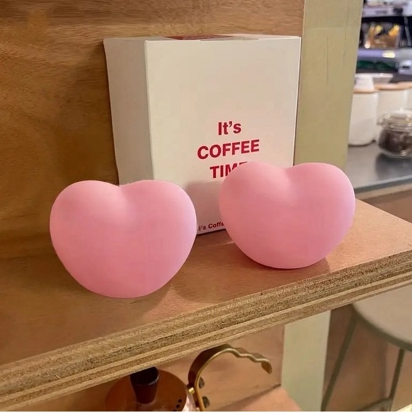 Heart Lamp for bedroom 😍😍 Spice up your Valentine’s Day ⚡️🔥🔥 - Picture 2 of 2